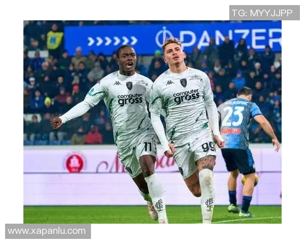 意甲最新动态米兰签下18岁新锋线国米紧追榜首仅差一分